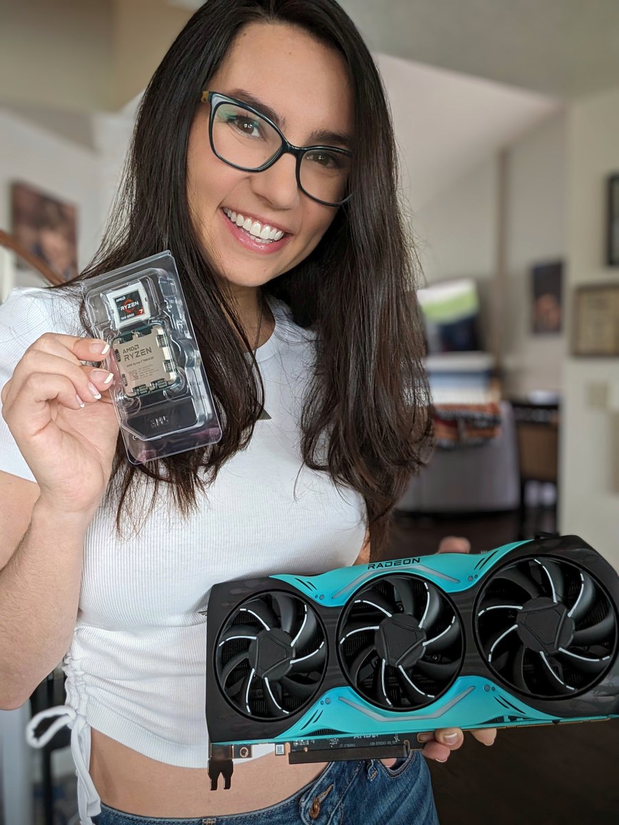 AMD Hardware Giveaway 🙌🚨

I'm helping @AMD giveaway SIX incredible Avatar Themed Limited-Edition Hardware Bundles - the GPU has heat sensitive color changing RGB and it's gorgeous! 😍 #pcbuild

Enter here, RT & good luck everyone!gleam.io/competitions/C… #AMDPartner #AvatarOnAMD