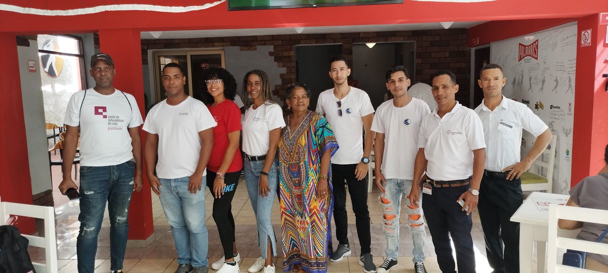 AbelMendoza_'s tweet photo. Representación de #ETECSA, #Xetid, #JovenClub, #UIC, #BANDEC y #MINCON como parte de las actividades en conmemoración por el #DiaDeInternetSegura
@ETECSA_Cuba
@MINCOMCuba https://t.co/cpnEPBA2tU