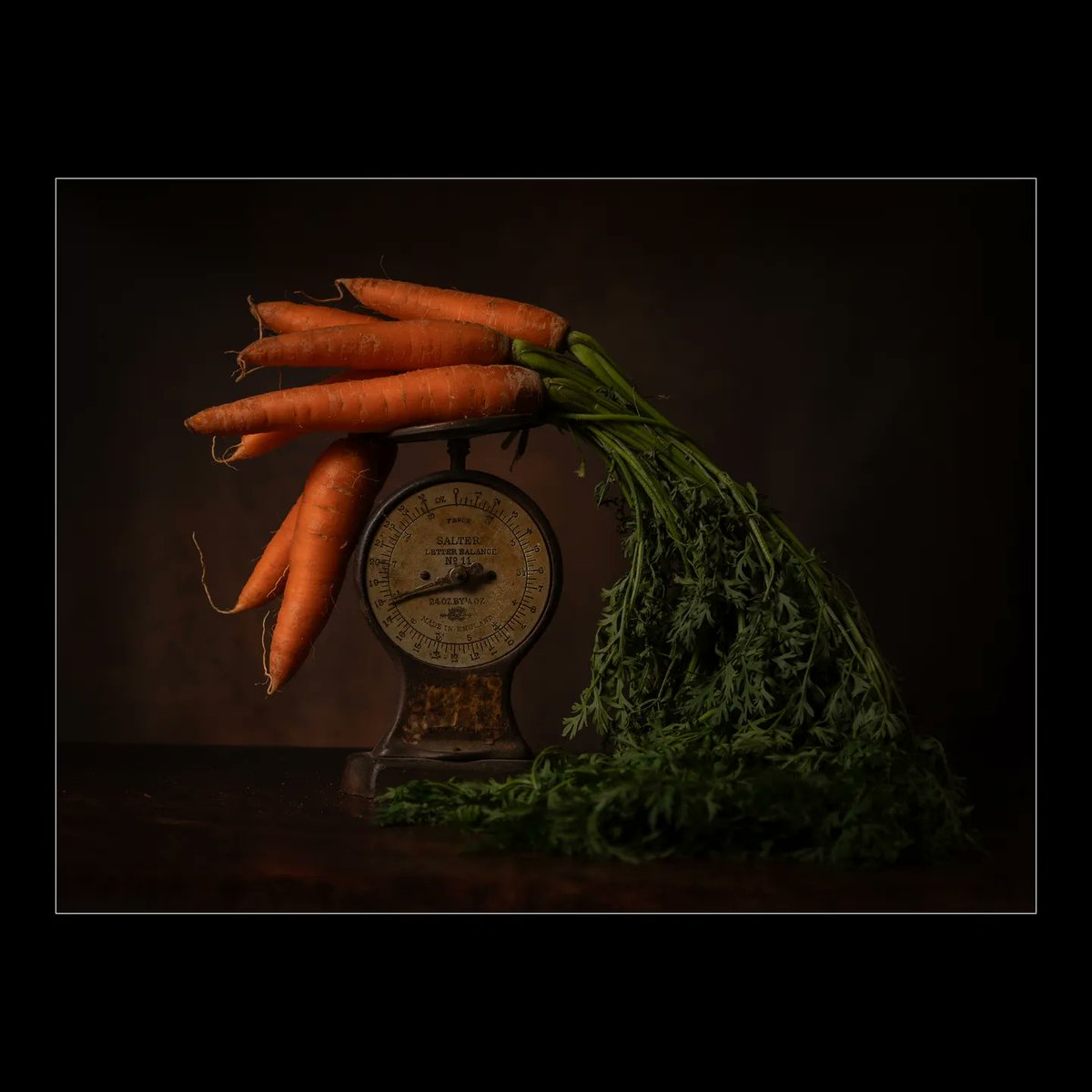 EAT YOUR VEGGIES.

Here are a few images I took of the most delicious (and photogenic, I might add!) carrots that I got from the lovely folk at Waterhouses in Cheadle Hulme (do pop in if passing!)

Which do you think looks best?
#stlllifephotography #carrots #stockport