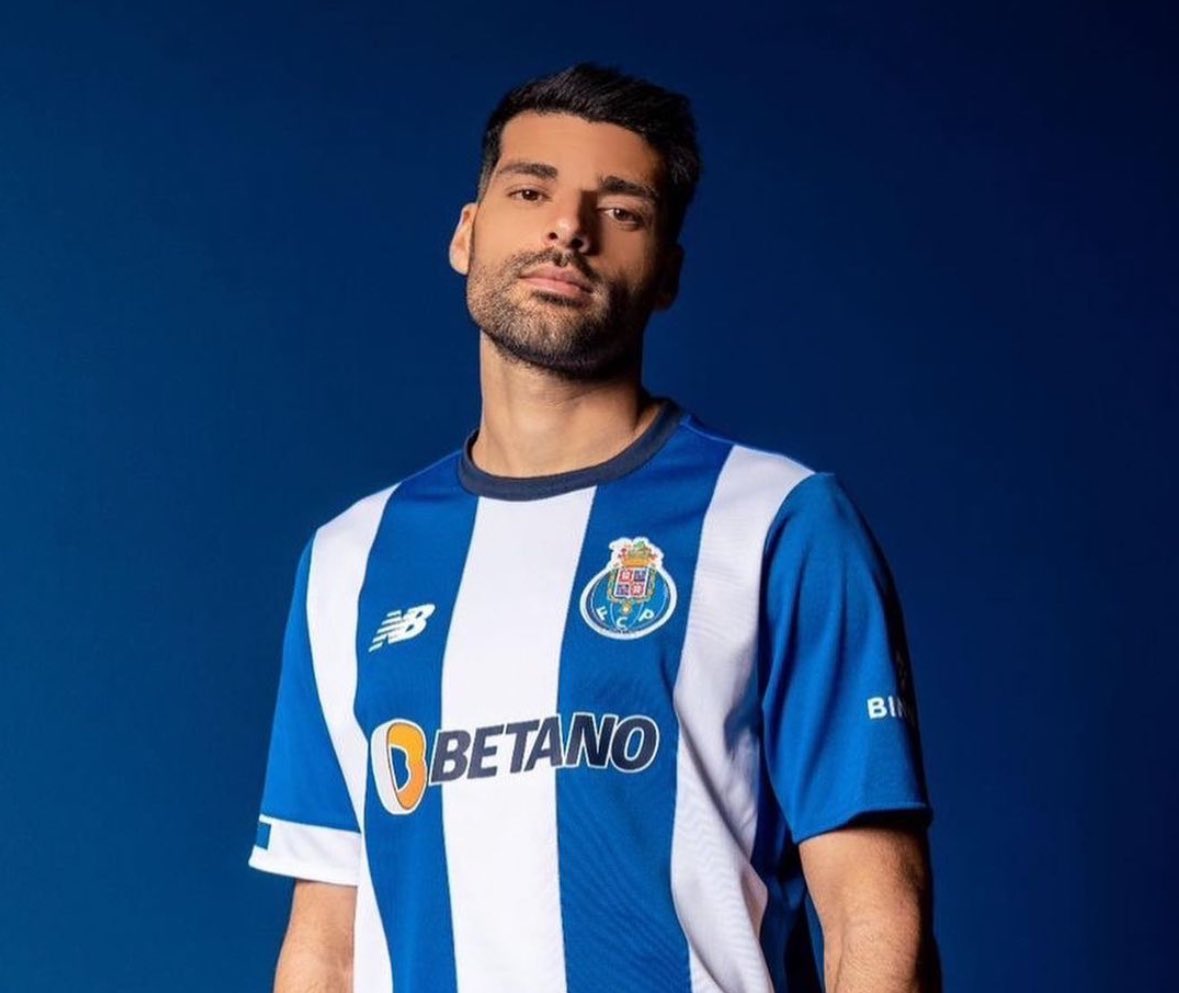 🚨 BREAKING: Inter mendekati kesepakatan untuk merekrut Piotr Zielinski (29/CM/🇵🇱) dari Napoli dan Mehdi Taremi (31/ST/🇮🇷) dari Porto. ⚫️🔵

Keduanya dengan status BEBAS TRANSFER pada musim panas nanti.

📝 <a href="/FabrizioRomano/">Fabrizio Romano</a> 

Beppe Marotta masterclass. 🤯