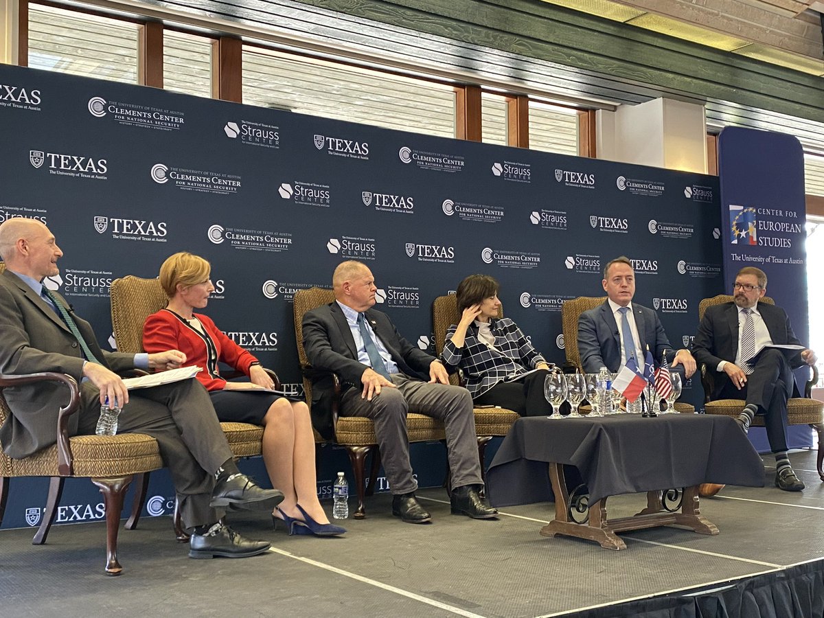 @NATO_SACT @AtlanticCouncil @NATO_ACT @ACScowcroft @UTAustin @Kev_Rex @CanadianForces @GeneralRBNeller @ClementsCenter Thank you to all the speakers for a great keynote and first panel! @Kev_Rex @NATO_SACT #StrongerWithAllies Stay tuned for Panel 2 -“North America & NATO: Fostering Political and Policy Dialogue” at 1pm CST