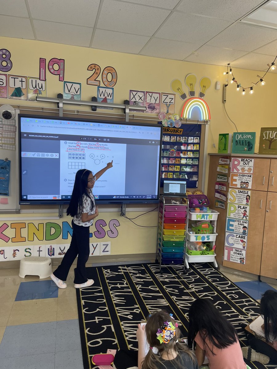 Mrs. Oakes tweet media