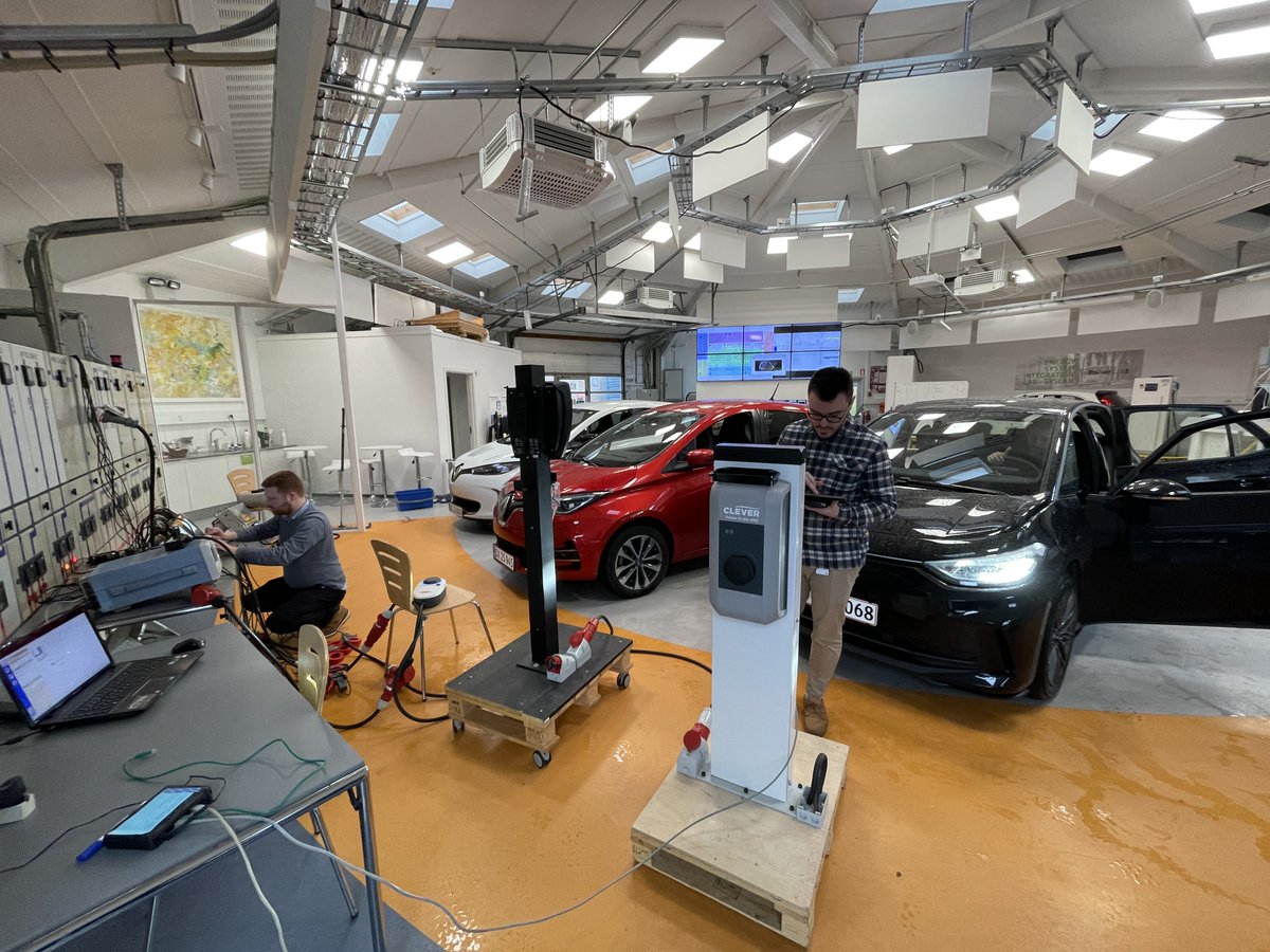 We are visiting Denmark Technical University this week on an Erigrid project for a wide range of experiments composed of PQ, PF, smart charging, cold-weather charging and frequency response profiling. Special thanks to our excellent hosts @SevdariKristian @DtuWind and @PNDC_UK