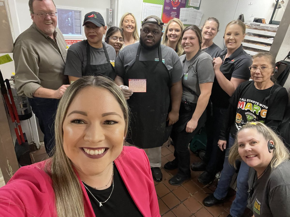Mike is leading Chilis Ennis with an 11.9% turnover! His #senseofbelonging leads to a happy team, growing sales, a safe and clean restaurant, and pride to walk through his restaurant! Reggie and Maria made an outstanding lunch with perfect burgers and fries! #ChilisLove