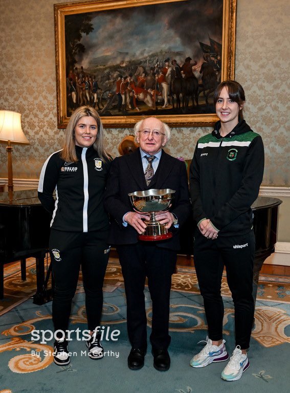 The President of Ireland Michael D Higgins today received FAI President's Cup representatives Laurie Ryan of Athlone Town and Karen Duggan of Peamount United at Áras an Uachtaráin. The two sides meet again on March 2nd! 📸 @SportsfileSteve sportsfile.com/more-images/11…
