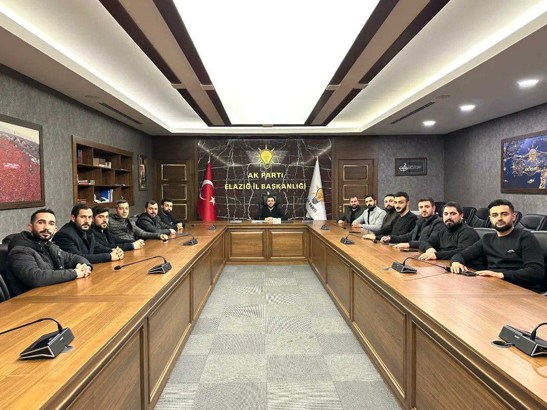 KarakocanAk's tweet photo. 📍AK PARTİ ELAZIĞ İL BAŞKANLIĞI

 İl Gençlik Kolları Başkanımız Emre Burak Kürüm risayetinde , İlçe Ve Belde Başkanları toplantısı gerçekleştirildi. 
@eyupkadirinan 
@avyusufibis 
@erdogandonmez 
@emreburakkurum 
@korayadsiz https://t.co/lBJ10cWm8V