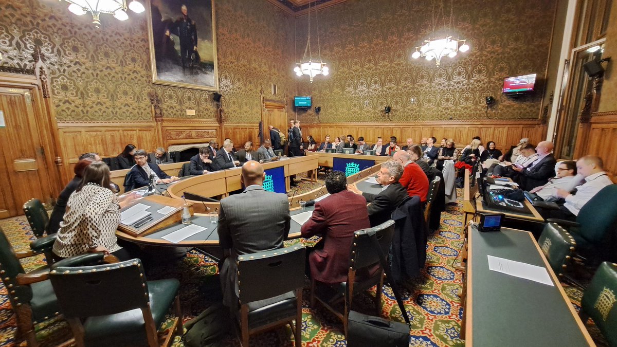 Lab_Renaissance's tweet photo. Great to welcome so many Labour and business minds to our discussion on our 10-point plan - all about how Labour can work with smaller businesses to grow the economy from the bottom up and middle out.
We'll hear from @rushanaraali
& our essay writers.
#NoCommunityLeftBehind https://t.co/wLwgfsYMfK