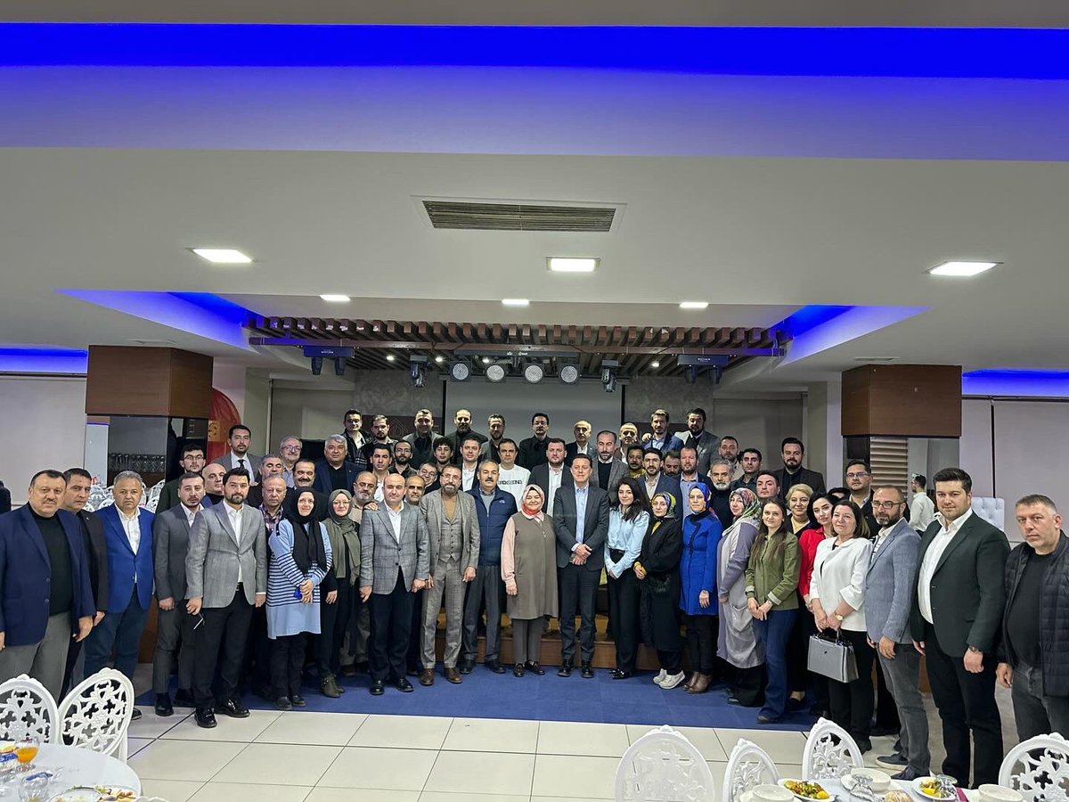 Miraç Gecesi vesilesiyle İl Başkanımız <a href="/GurhanAlbayrak/">Gürhan Albayrak</a> ve İl Yönetim Kurulu Üyelerimizle iftar sofrasında bir araya geldik.

Rabbim bu mübarek gecede tüm dualarımızı kabul, ibadetlerimizi makbul eylesin.