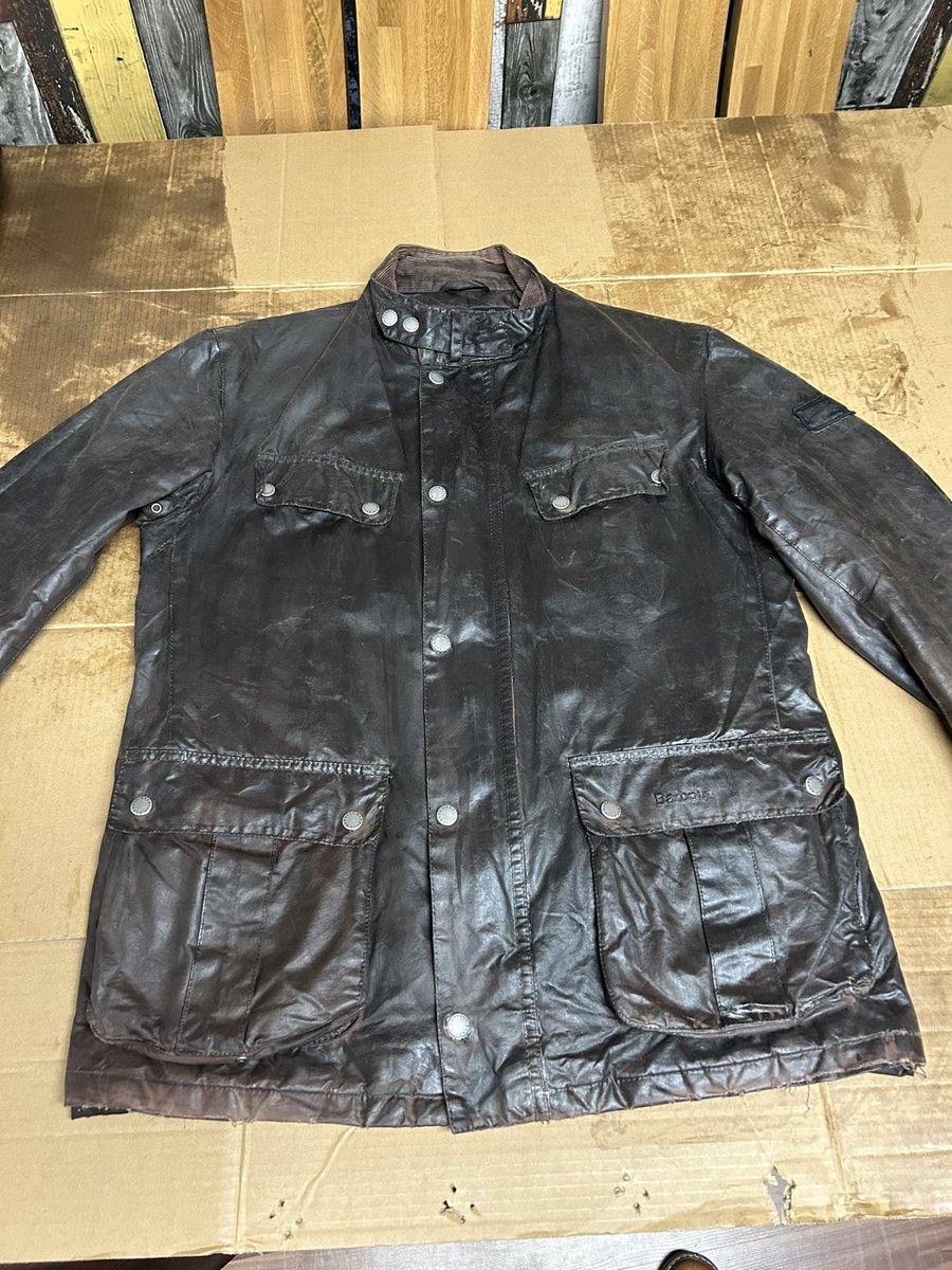FalloonMark's tweet photo. Yesterday’s very dried out but clean resto-Barbour is now a clean and very waxed Barbour. Very mucky job but hopefully I’ve given it a few more years of life. Now to flog it. #Barbour #waxjacket #BarbourInternational https://t.co/tEtXiBJqJQ