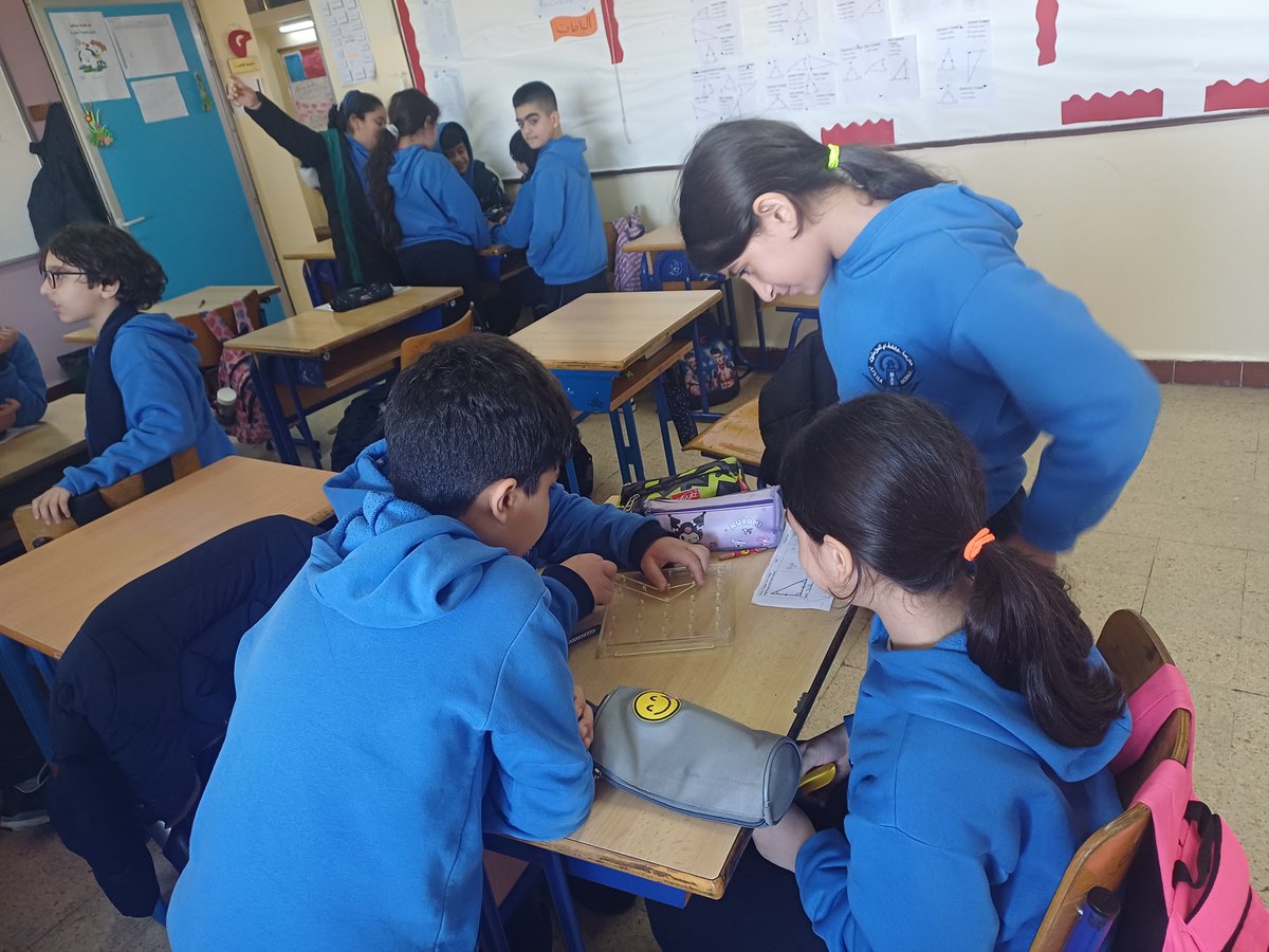 Grade 5 learners classified the types of triangles through coding and they modeled different types of triangles using geo-board. <a href="/FawziehHn/">fawziehhnaini</a> <a href="/MakAishaSchool/">MakAishaSchool</a>