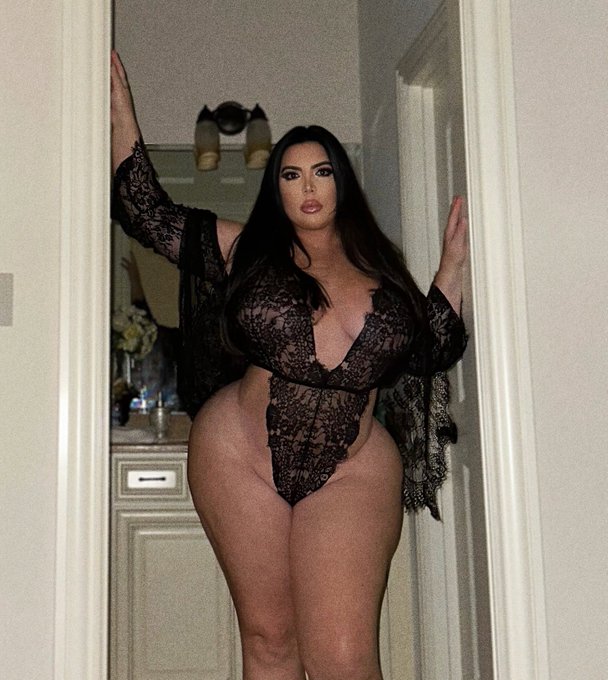 🖤🖤 https://t.co/Ov7UPBCYOz