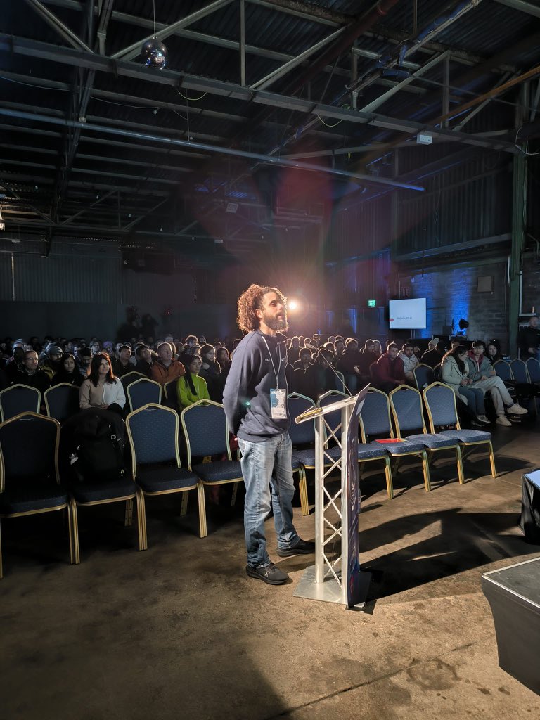 eric_ferreira's tweet photo. I just had the great opportunity to pitch our startup idea (Breno’s and mine) at the Future Professional Skills Showcase in Cork. Thanks to @crt_ai for the opportunity, @michealcollins for the great advice and @Janet_Choi1 for making it possible. 

#crt-ai
#fsps https://t.co/EQ4Vtyw9dY