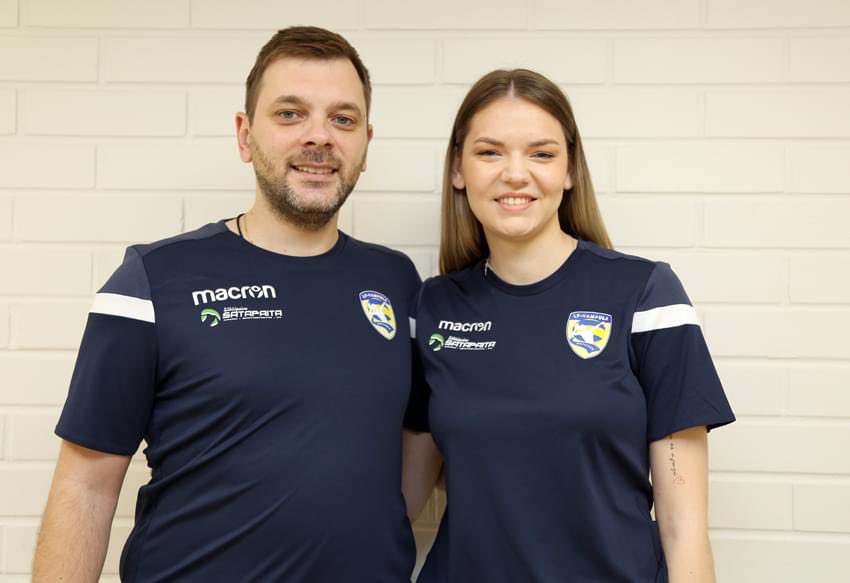 VampulaLp's tweet photo. Valmennuskaksikko jatkaa LP-Vampulassa!💙💛

LP-Vampula Huittinen ja valmentajat Stefan Paunovic ja Tatjana Popovic ovat solmineet liigajoukkueen valmennuksesta kaksivuotisen jatkosopimuksen. 
@mestaruusliiga https://t.co/w5D9wFukQY