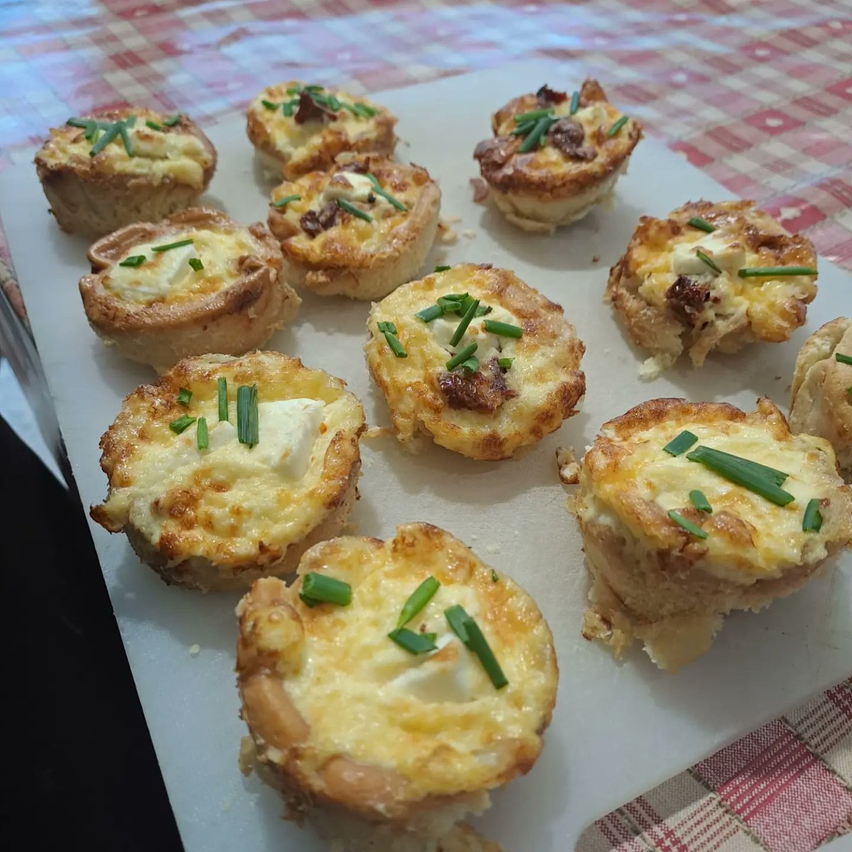 OlmecPauline1's tweet image. @OlmecEmpComm  @AREtweets_  a very good day at Chalkhill @Community Centre in the wonderful Lounge Cafe supporting people through #StepChange #mentoring #employmentopportunities