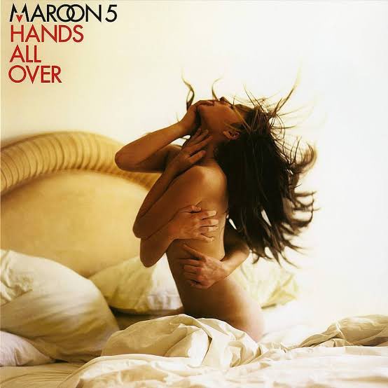 RafaSouza's tweet photo. Essa capa do Maroon 5 que parece que foi gerada em IA e bugou na hora de gerar os braços https://t.co/m9yX1JP3By