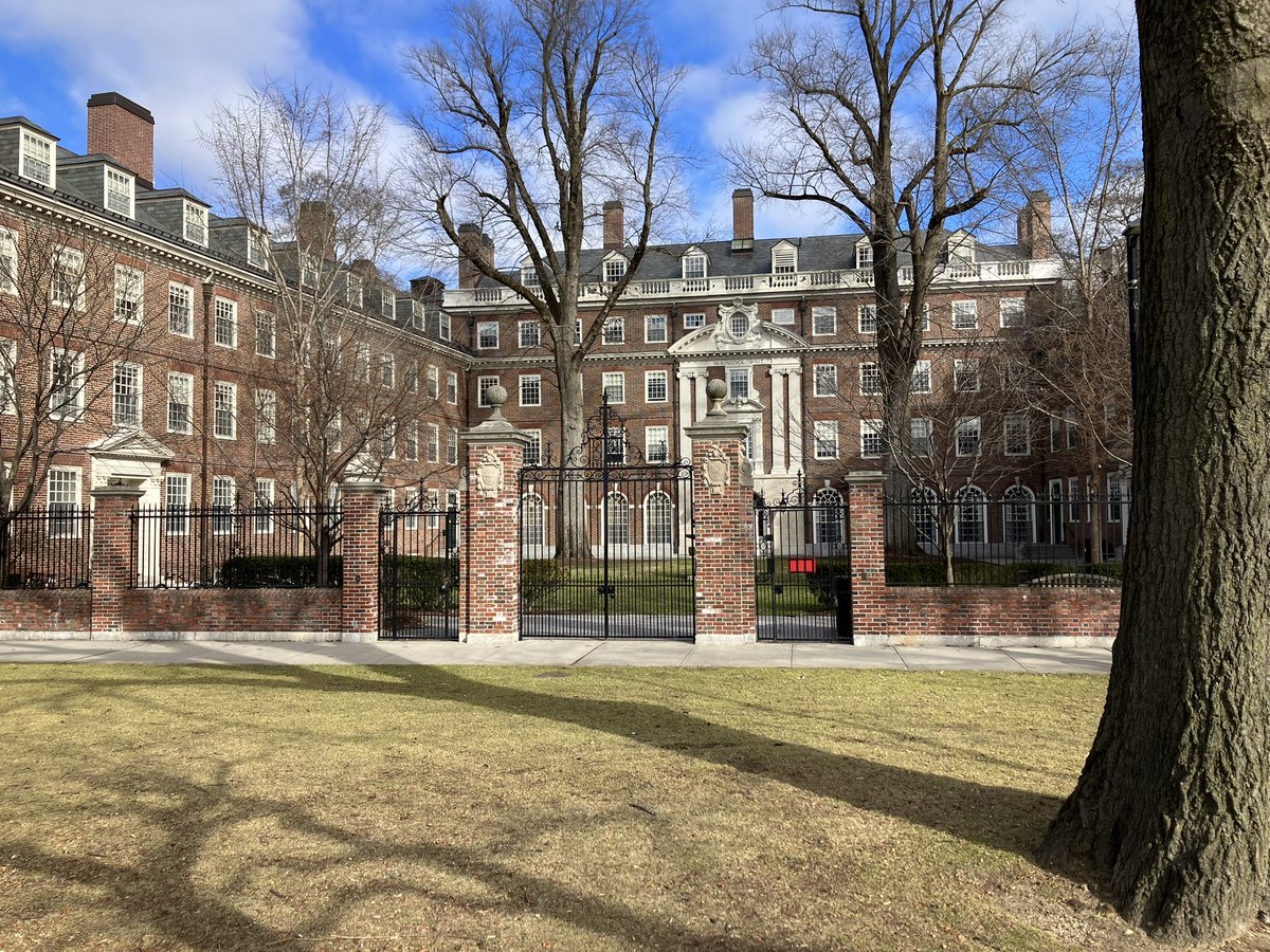 Sportsmedoc's tweet photo. Privileged to be invited to the FIFA Emergency medicine course in Boston amazing to share 2 days of workshops and scenarios with some seriously high powered Doctors. As a true nerd when you have a morning free before one’s flight what do you do?…visit MIT and Harvard of course ! https://t.co/bV50fOS5Tu
