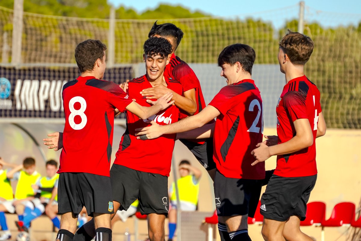 sdformentera's tweet photo. ✅ El cap de setmana ens deixa grans resultats com la victòria de l'equip CADET davant el Sant Rafel que els permet sumar els primers 3⃣ punts de la temporada.

📲 Consulta els resultats de tots els nostres equips a la web https://t.co/pTGlCMQhFv

#FutbolBaseSDF https://t.co/3N3tlolhW4