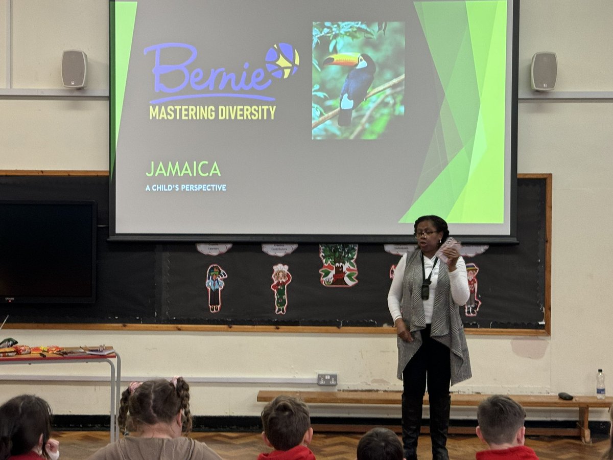 CatwgPrimary's tweet photo. Year 5 and 6 really enjoyed their diversity assembly with @Bernieadavies and Beatrice Savadye. We listened to poetry, learnt about Jamaica, danced and sang reggae 🎤 💃 📝🇯🇲 
#CatwgRights #CatwgHumanities #CatwgDiversity https://t.co/PrtnorokZc