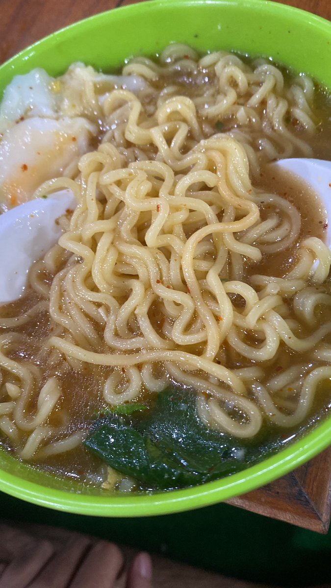 Anharrj1's tweet photo. Tetaplah bernafas demi indomie telur heheheh https://t.co/f8bnEI995v