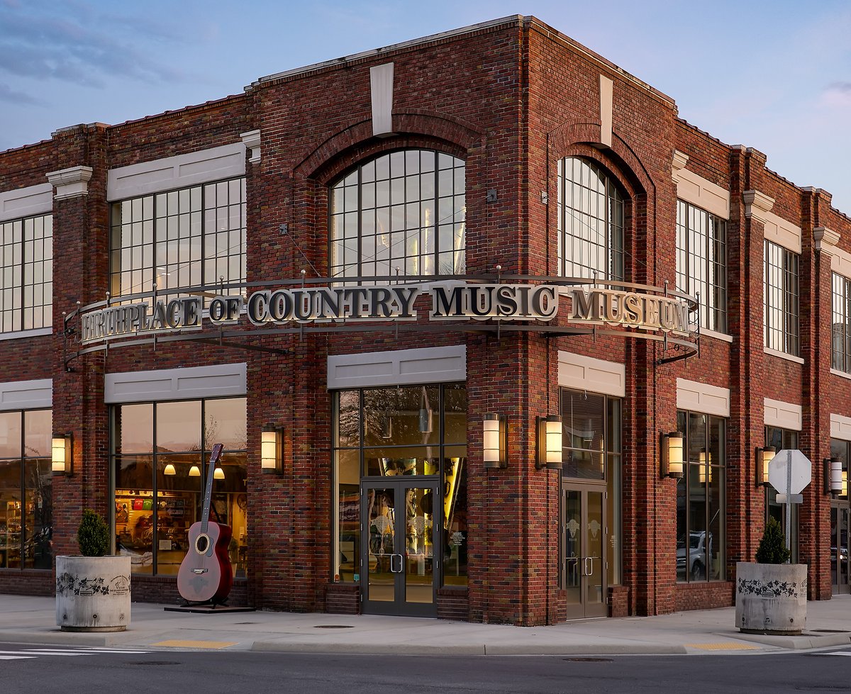 📻 Episode 3: The Birthplace of Country Music Join Olivia and Ryan as they talk with Leah Ross and Dr. René Rodgers of the Birthplace of Country Music Museum about history, concerts, and more! 🎙️ Listen to this episode and more at spoti.fi/3veqZjG 📷 BCM
