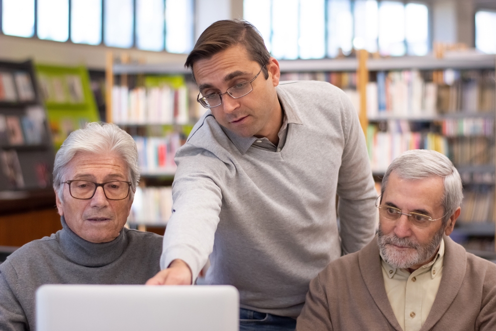 We’re investing up to $582,000 in Ontario’s public libraries to ensure reliable access to digital resources and government services. 
Learn more: news.ontario.ca/en/release/100… #BuildingOntario
