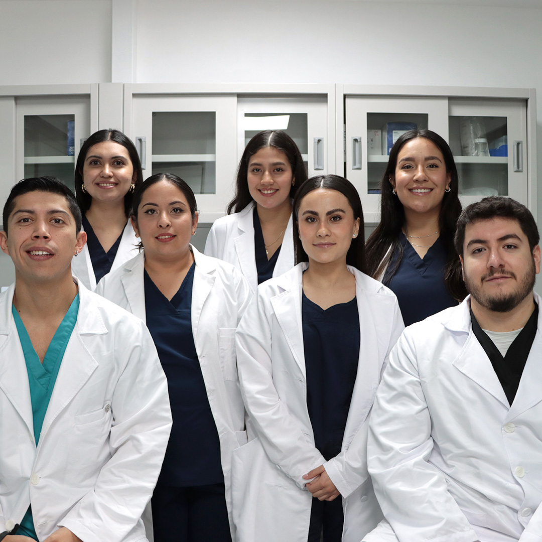 AxionaGenetics's tweet image. Nuestro equipo de especialistas antes de secuenciar muestras con la más alta tecnología de secuenciación de siguiente generación  (NGS).
.
.
#NGS