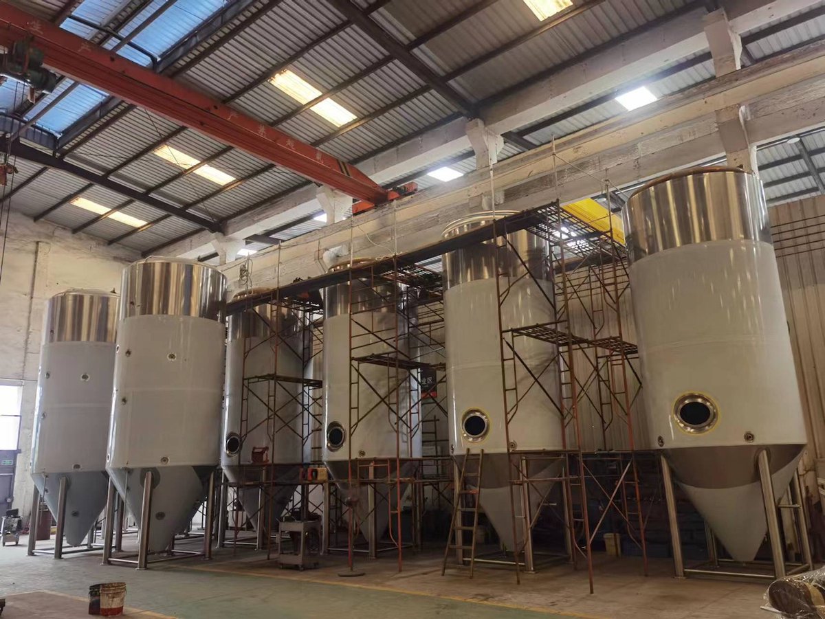 craftkettle's tweet photo. Big news for Ohio beer lovers! 🍻 Our latest batch of 120 BBL outdoor fermentation vessels is wrapping up fabrication and on the way to ramp up production capacity for a fantastic brewery expanding in the area. #OhioCraftBeer #BreweryExpansion #CraftKettle https://t.co/SsYYfNGSnt