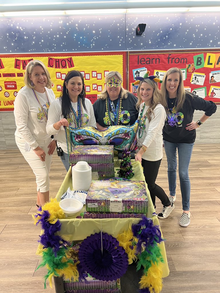 King Cakes for the staff!! <a href="/CreechElem/">Creech Comets</a>