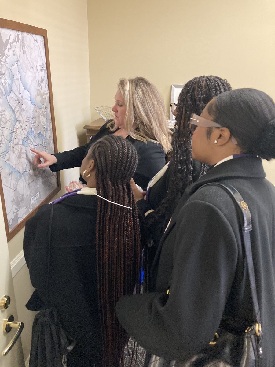 StlifeGT's tweet photo. Great day for our students at #StudentAdvocacyDay! @montgomerycoll Students met with @dellesleyjlopez who showed her district map. Students also advocated for affordable tuition with @SaraLove4MD assistant.
#mdga24 #MDCommCollege @mcrvstudentlife @studentlifetpss @mctvsocial https://t.co/qsrNJqGbtp
