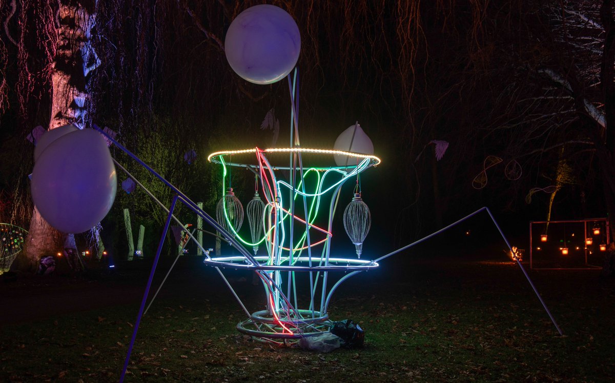 DorteHedengran's tweet photo. Light art for the Light Festival🕯️
#Denmark #SonyAlpha #streetphotography #photooftheday #February6th #TuesdayVibes #TuesdayMood #Tuesday #art #streetart #lightfest
📸Dorte Hedengran https://t.co/jvCKXQLBsF