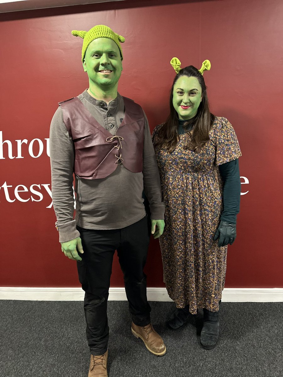 Tonight sees the first performance of Shrek the musical 💚 from our howden students. There’s still one more performance tomorrow if you haven’t got your tickets 🎫 @ConsortiumTrust How fab do Mr Steels and Mrs Murray look 🙌🏻