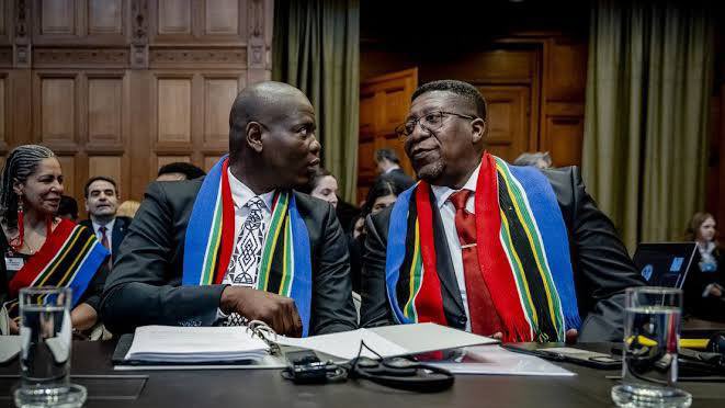 Güney Afrika yönetimi, İsrail ordusuna katıldıkları tespit edilen vatandaşlarını yargılama kararı aldı.

Helal olsun...👏👏👏