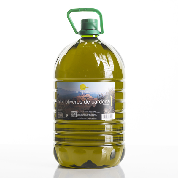 COUPAGE d'oliveres autòctones de Cardona i el Solsonès. Perfil de fruita verda i madura. A la boca dolça. Sabors secundaris de tipus vegetal, amb connotacions clares d'herbes tallades i plantes de fruita i ametlla. A la nostra botiga online hi trobaràs les varietats de les fotos!