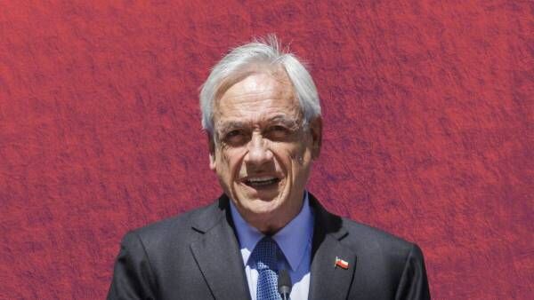 copano's tweet photo. 🔴 ALERTA | Aseguran que Piñera murió tras estrellarse su helicóptero en Lago Ranco https://t.co/N305kfLcf8 https://t.co/L58qFYHd1T