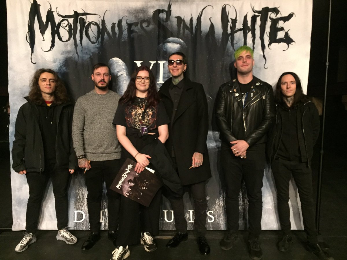 Cherry_Absinthe's tweet photo. @SWITCHBLADEFUCK Met them back in 2019. Take me back pls 🖤 https://t.co/WQc2mqV35D
