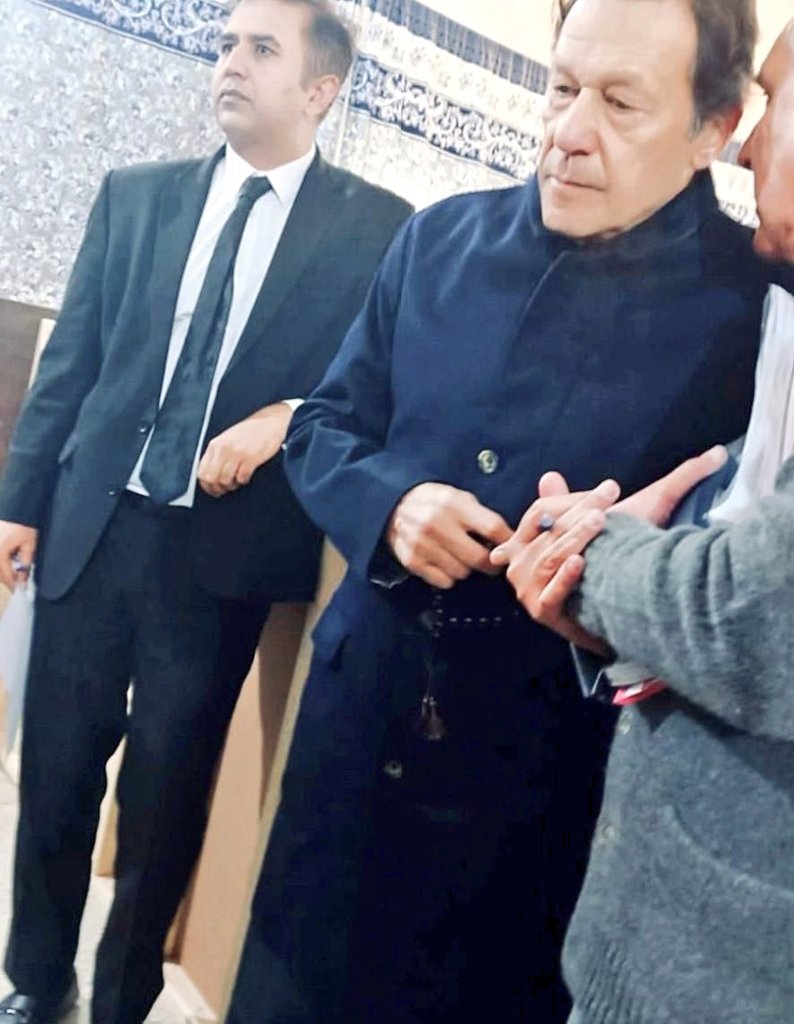 XAccount0249913's tweet photo. Imran Khan AJ Kafi arsa bad naxar aye hai good looking #KingPowerCNY24 #KiVi6F https://t.co/7LUuY0VSOn