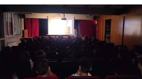 Otro año más llenado las aulas con #lasdetectivesdelcáncer  🕵️‍♀️🔬de #ASEICA #CONÓCELAS <a href="/ASEICAnews/">ASEICA</a> . Un placer volver al <a href="/iespuzol/">IES PUZOL</a> ! para hablar de #cienciaymujer 💪🏻💜💙