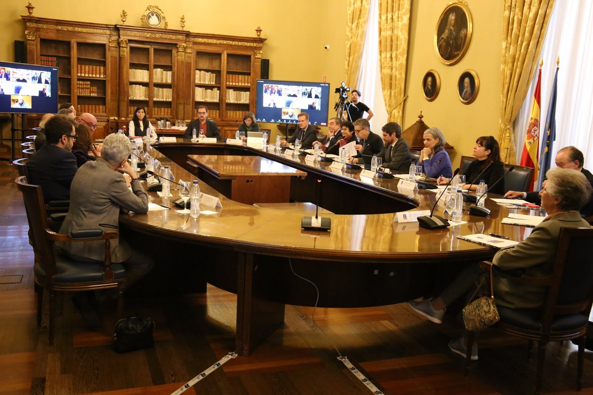 culturagob's tweet photo. El Real Patronato de la @BNE_biblioteca aprueba la propuesta del ministro de Cultura, @ernesturtasun, y Óscar Arroyo será el nuevo director tras la jubilación de Ana Santos. https://t.co/5gyPTPghlH