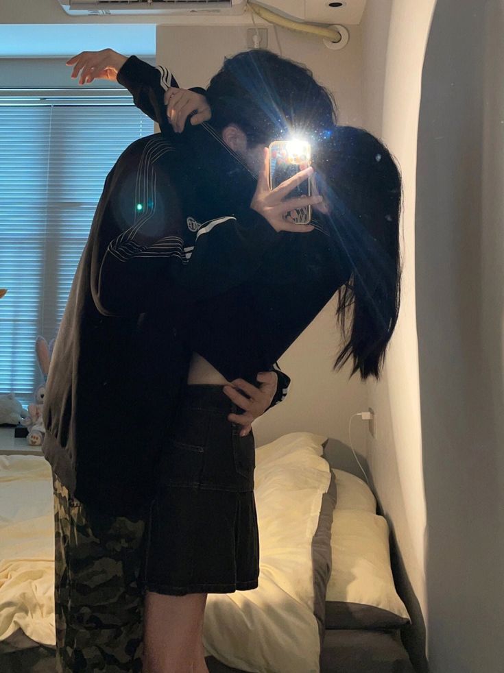 hellduar1e's tweet image. 10 meses com a minha mulher, amor da minha vida a pessoa com o sorriso mais lindo que eu já vi em toda minha existência, ela o motivo da minha felicidade diária, ela que me faz ter certeza a cada dia que passa que fui feito pra amar ela e para estar ao lado dela+