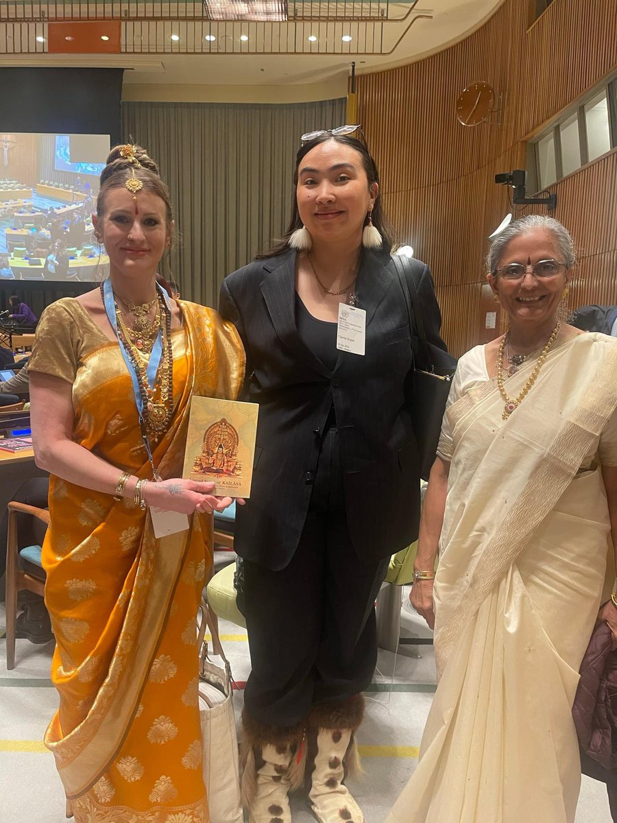 ParisKailaasa's tweet photo. La délégation diplomatique de KAILASA rencontre Mme Charitie Ropati, ambassadrice de la jeunesse de l'Arctique, au Forum de partenariat ECOSOC 2024, au siège des Nations Unies, à New York.

#Nithyananda #KAILASA #Ecosocpartnershipforum #Ecosocforum #GlobalPartnerships https://t.co/BjYusRQ9g1