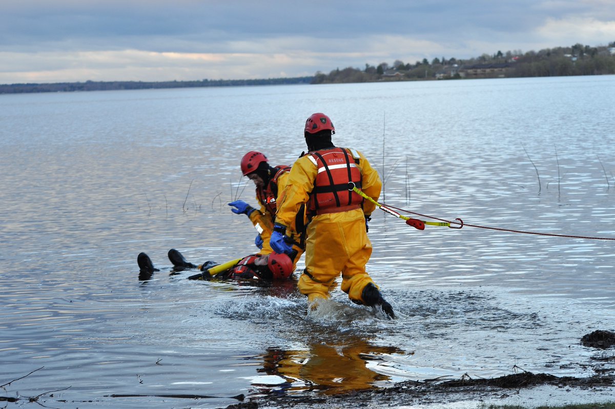 Seconds count! The Pembroke Fire Department (PFD) provides ice rescue for the City of Pembroke. If you don’t ask for the PFD right away, it could cause serious delays in response, putting lives in danger. When there’s a need for ice rescue, tell the operator you need the PFD 1st!