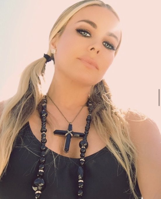 do u like my pig tails bb? 🖤 https://t.co/zxMT8qiUia<a href="/tag/gala"class="tags"><span>#gala</span></a><a href="/tag/ms"class="tags"><span>#ms</span></a><a href="/tag/raisingawareness"class="tags"><span>#raisingawareness</span></a><a href="/tag/erasems"class="tags"><span>#erasems</span></a>