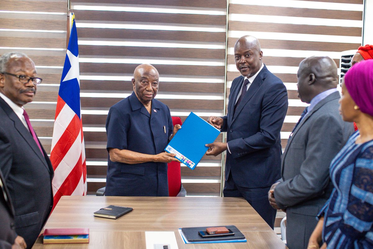 IomLiberia's tweet photo. UN team in presenting the SG's congratulatory message to a very jovial HE President Boakai. UN Liberia assured HE Boakai and his team of our full support. Pres. Boakai lauded the UN's support to Liberia &amp; looks forward to closer collaboration. https://t.co/hhEWQTcuIv