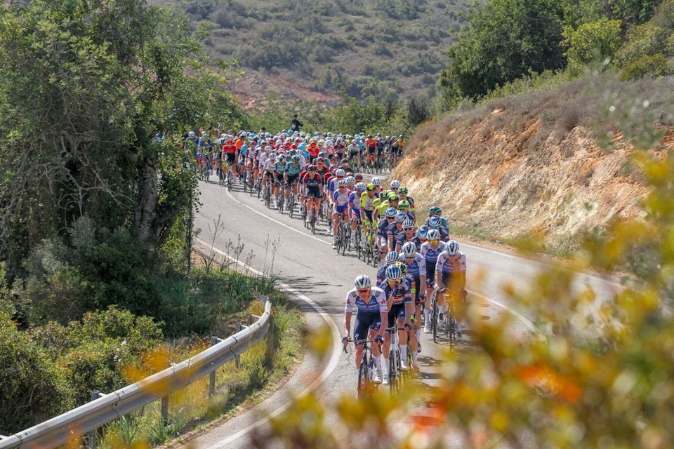 Evenpoel, Thomas, Kuss and Geoghegan Hart headline 50th edition of the Volta ao Algarve.

The 50th edition Feb 14-18, promises to be an unforgettable spectacle, bringing together 13 WorldTeams >> tinyurl.com/24g8d5s6

#voltaalgarve #voltaalgarve2024 #valgarve2024 #VAlgarve2024
