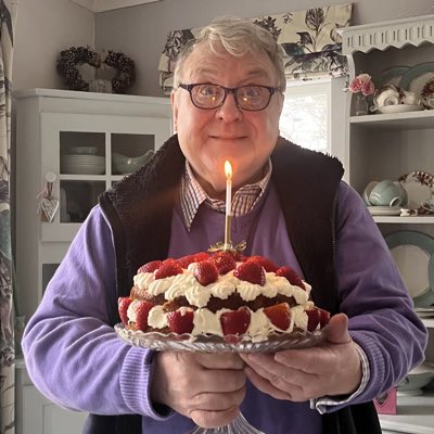 Russell Grant tweet media