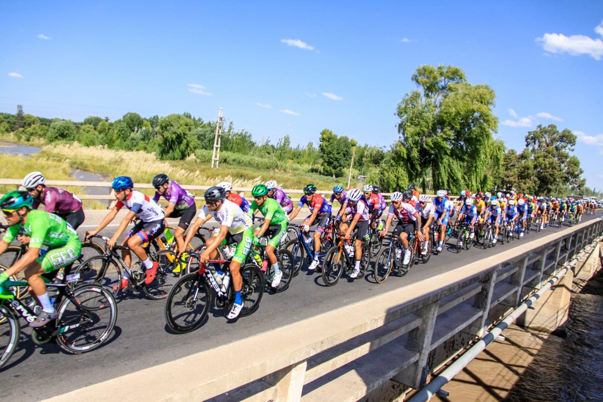 DeportesMza's tweet photo. La 48º edición de la @VueltaMendoza tendrá un prólogo y ocho etapas 

La Asociación Ciclista Mendocina informó detalles de la “más argentina de las vueltas”. Se realizará del 17 al 25 de febrero.

➡️https://t.co/otHvuVBnBT https://t.co/zXeIGRGYtF