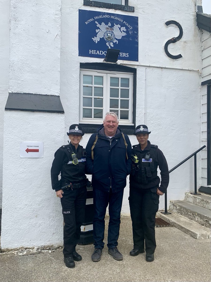 TomHalpin15's tweet photo. ⁦Sometimes you meet such positive role models! This time it’s these two⁩ @RoyalFIPolice⁩. Grateful for a cuppa at Port Stanley HQ. Hats off ⁦@ScottishWDF⁩ to PCs Kelly Ferris ⁦@PoliceScotland⁩ ⁦⁩⁦@ScotPolAuth⁩ and colleague Cheryl Abrahams 👏 https://t.co/DFHRt9IwwL