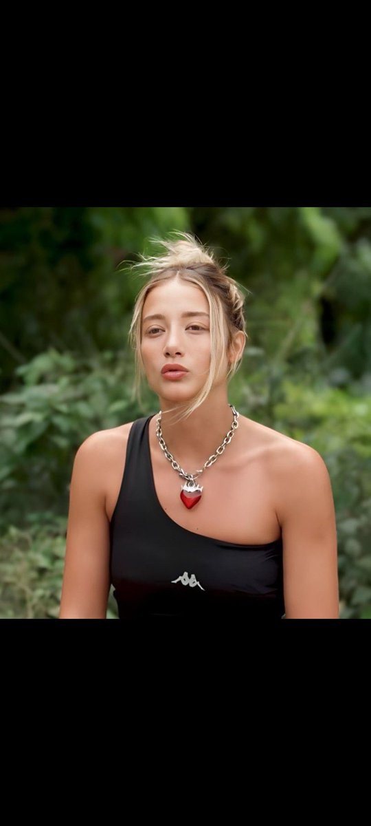Şu endama bakın♥️♥️
Güzellik abidesi, baharın ilk çiçeği,
Çöle düşen ilk yağmur tanesi, inci inci 
#Survivor2024AllStar