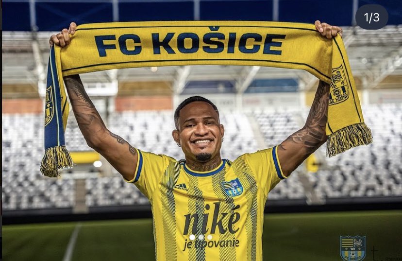🔥NUEVO FICHAJE🔥

Erick Davis nuevo jugador del FC KOŠICE ⚽️🙌🏻

#tiemblatiemblarpc