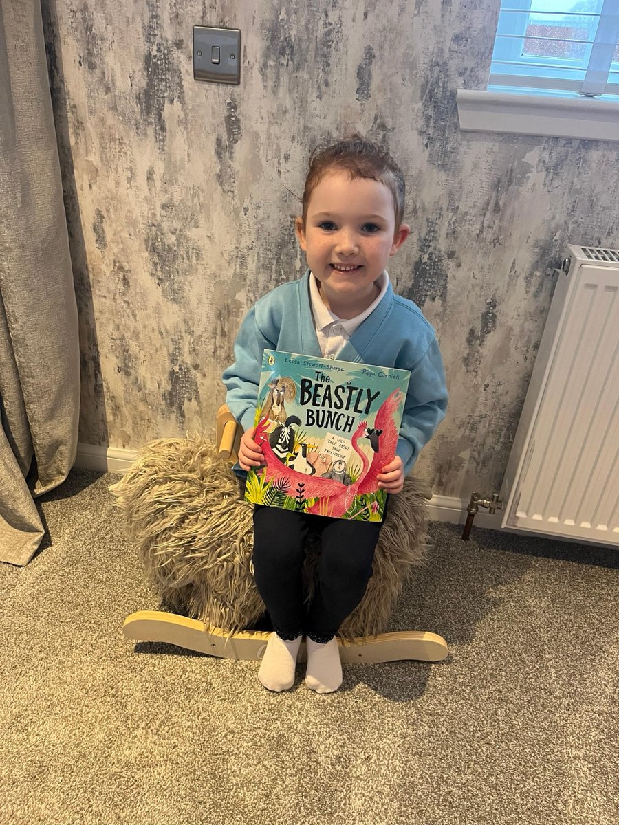 Tell us you're happy to receive your latest book from Dolly without telling us you're happy to receive your latest book from Dolly.

We think these smiles tell us all we need to know! ☺📚